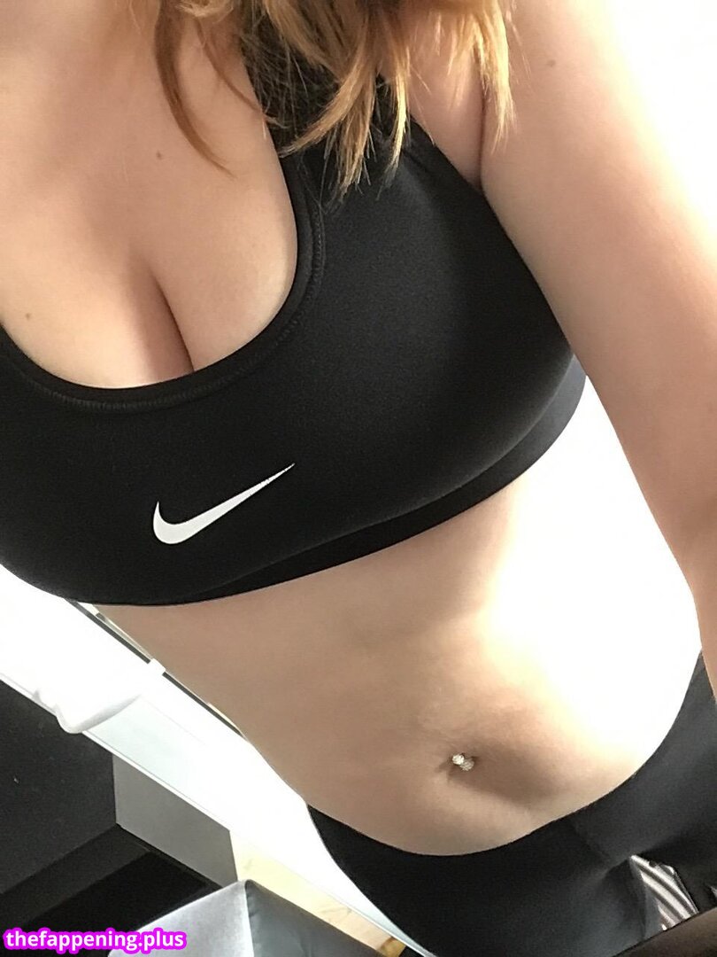 Mely show leaked private content