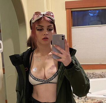 Haesicks / leaked private content