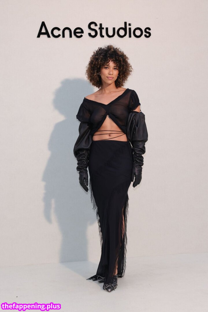 Alexandra shipp/ leaked private content