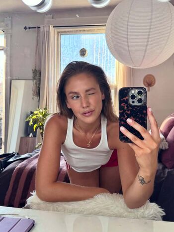 Emily ostafew/ leaked private content