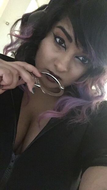 Itselessa/ leaked private content