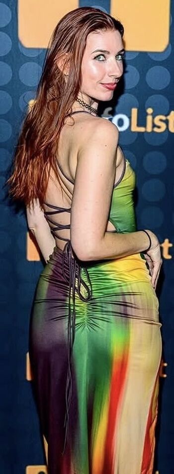 Aleynabaddie / leaked private content