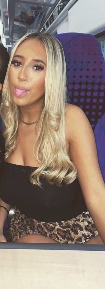 Sarah champion/ leaked private content