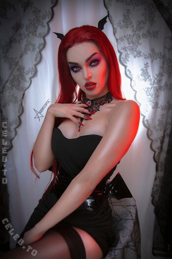 Ninacutsyourhair/ leaked private content