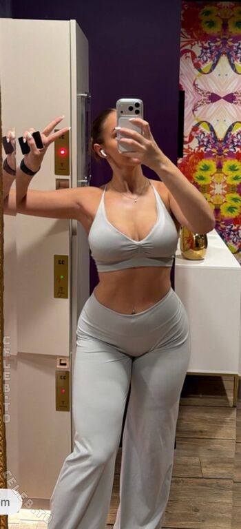 Daniela braga/ leaked private content