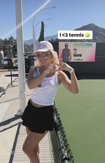 Anuschka van lent leaked private content