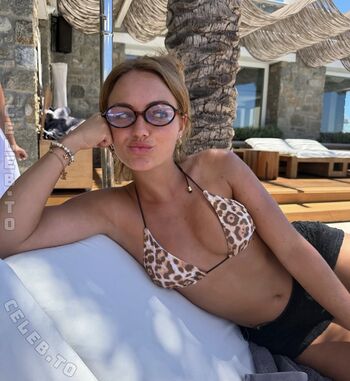 Anuschka van lent leaked private content