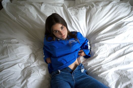 Anyatrades/ leaked private content