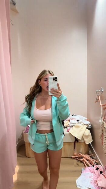 Zahra leaked private content