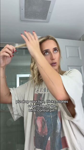 Lady s/ leaked private content