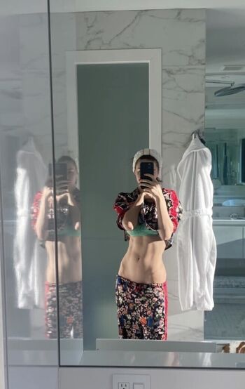 Nikitaray/ leaked private content