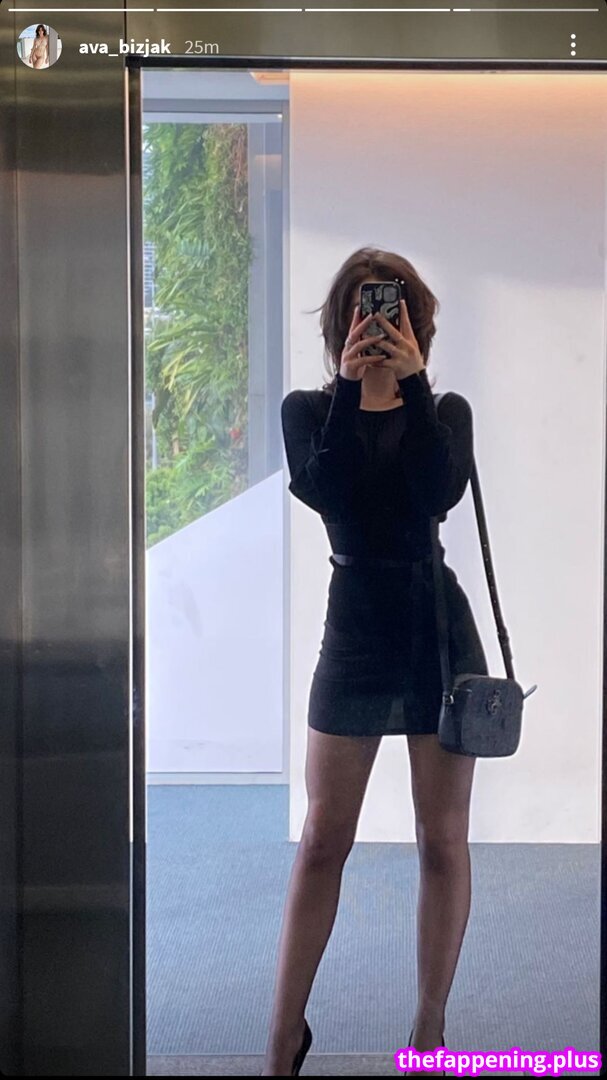 Mollyfit page leaked private content