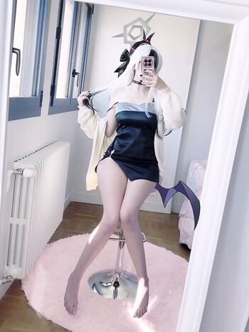 Caroline polachek/ leaked private content