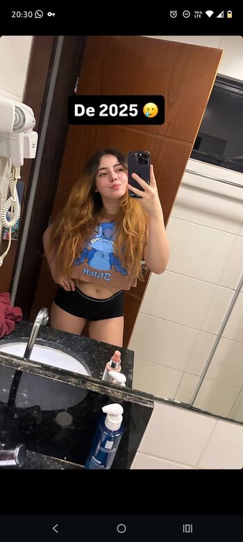 Babycaroline leaked private content