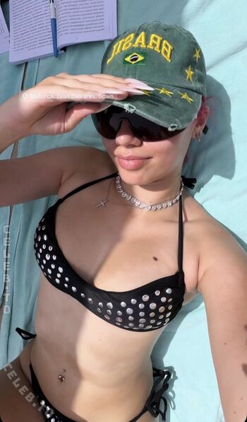 Queen star alien/ leaked private content