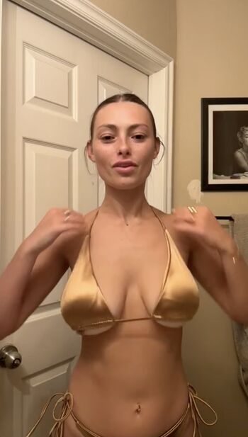 Kyonatix/ leaked private content