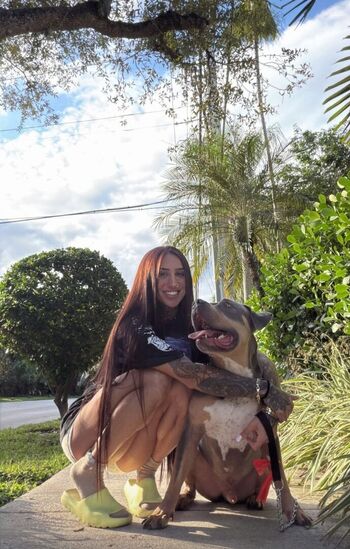 Momorianyan/ leaked private content