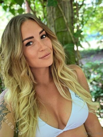 Labinnak/ leaked private content