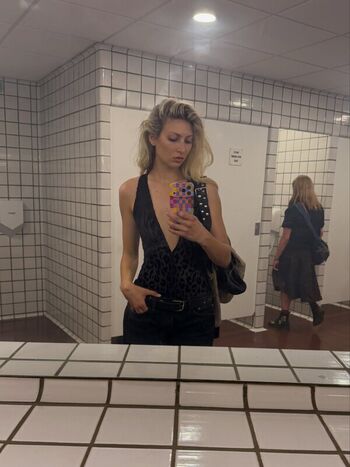 Luna blaise/ leaked private content