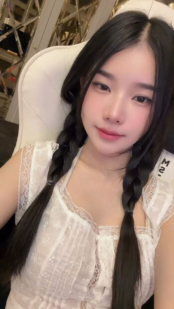 Lisa/ leaked private content