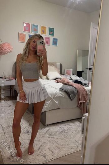 Anechka zaslavskaya/ leaked private content
