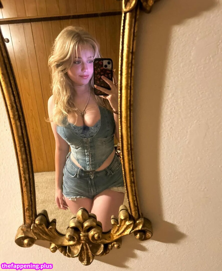 Freshmanevasky page leaked private content