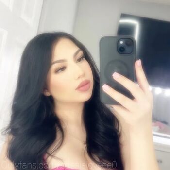 Duyenn hipp/ leaked private content