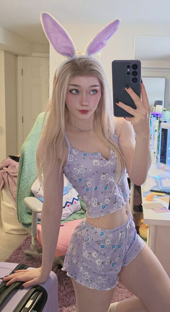 Honeyrabbiit/ leaked private content