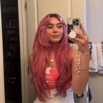 Chellchee leaked private content