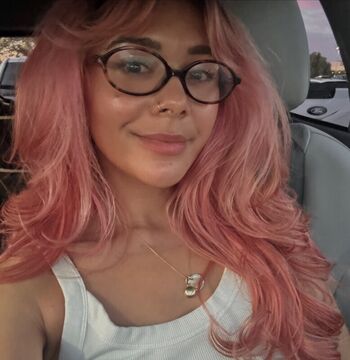 Chellchee leaked private content