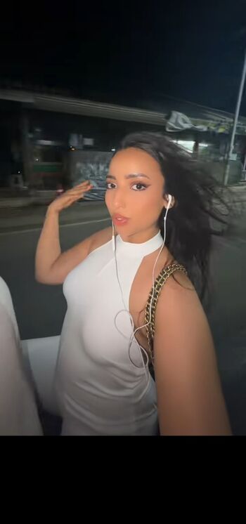 Karlardz leaked private content