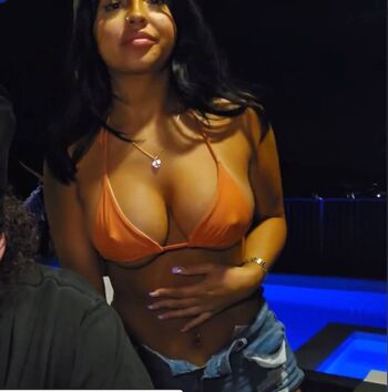 Cinddyrella leaked private content