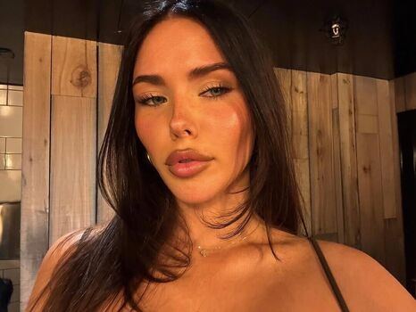 Elvara caliva/ leaked private content