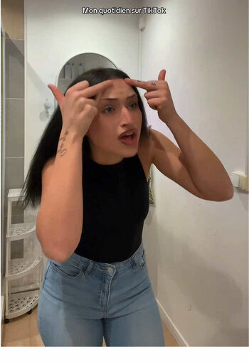 Haesicks / leaked private content