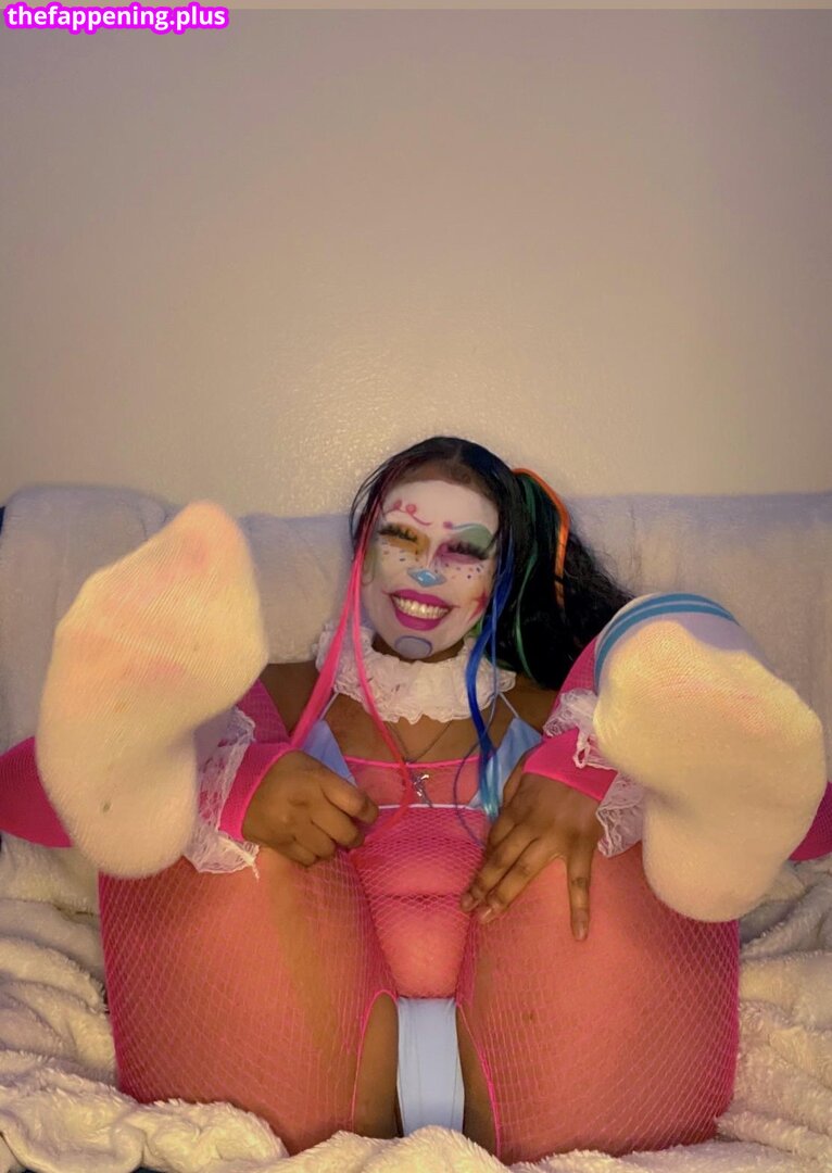 Freshmanevasky page leaked private content