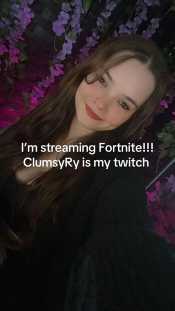Vermilionvixxxen ms red wrenching/ leaked private content