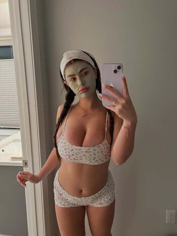 Harpermadi/ leaked private content