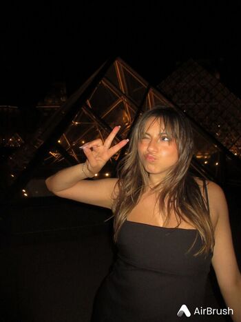 Genevieve sinn/ leaked private content