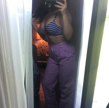 Ninacutsyourhair/ leaked private content