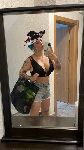 Karine staehle/ leaked private content