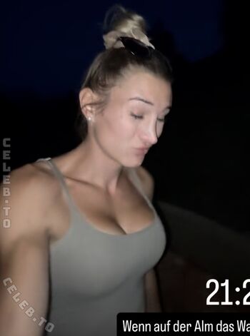 Amelie lens/ leaked private content