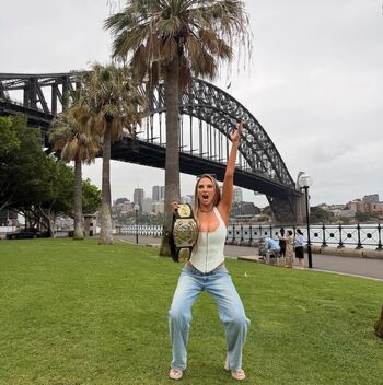 Miss adrienne park/ leaked private content