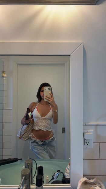 Aprilnicole/ leaked private content