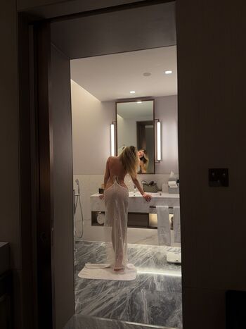 Rapunzaroo/ leaked private content