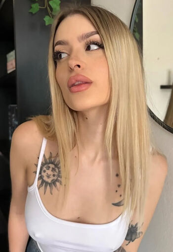 Detremia leaked private content