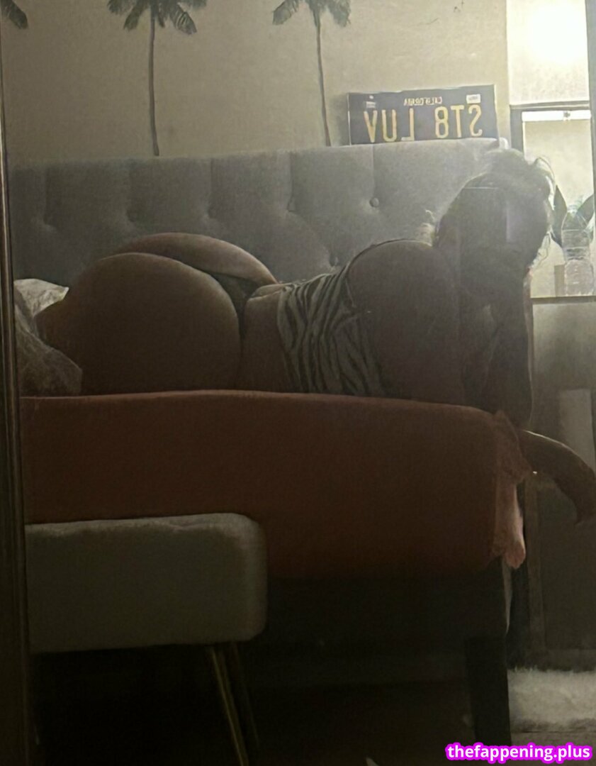 Julia logan page leaked private content