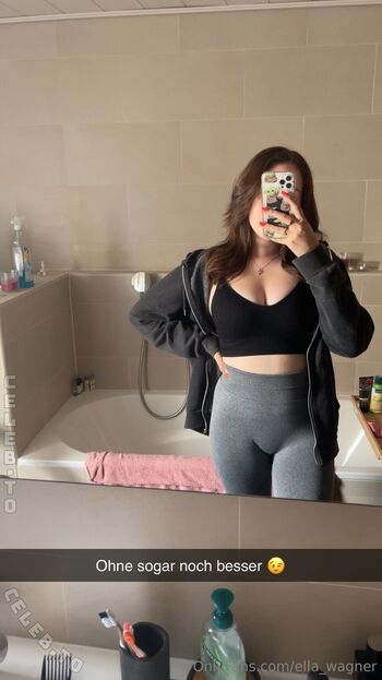 Jellofangs/ leaked private content
