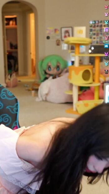 Freshmansluut/ leaked private content