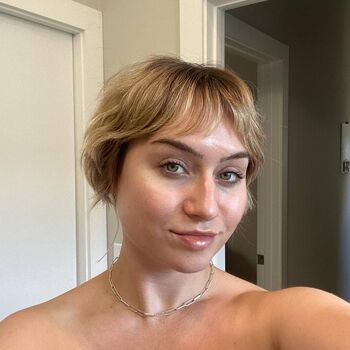 Haesicks / leaked private content