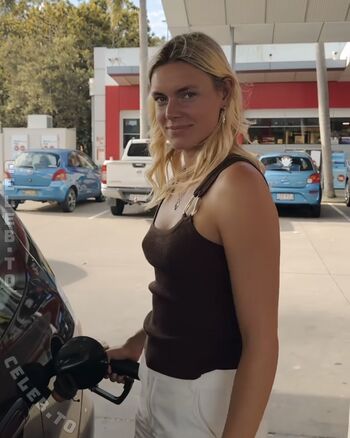 Ellie alien/ leaked private content